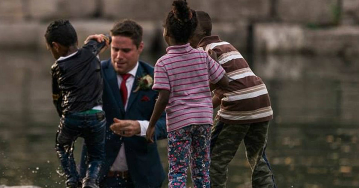 Groom Ran from Wedding Photo Shoot to Jump in Water to Save Child_ everything inspirational 