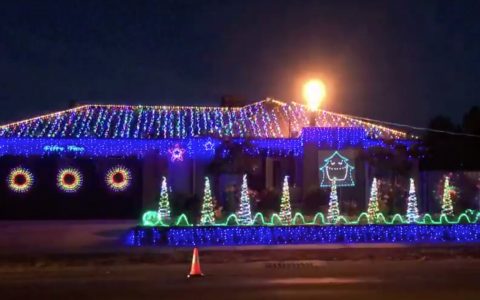 Christmas lights synchronized to AC/DC Thunderstruck