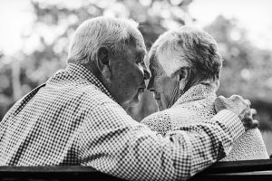 Photos of Couples Married 50 Years Shows What Love Really Looks Like _ Kiss _ Park _ all created