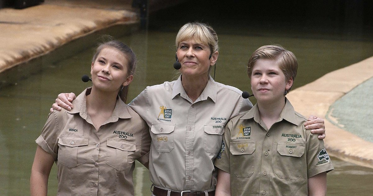 Watch Actor Steve Irwin's Family Learn He Will Receive A Hollywood Star _ crocodile hunter _ everything inspirational
