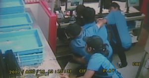 Domino's Pizza Employees Bravely Fight Off An Armed Robber _ everything inspirational