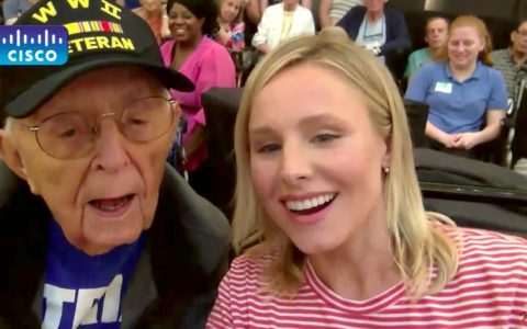 Celebrity Kristen Bell And Elderly Hurricane Irma Evacuees Have A Party _ Everything Inspirational