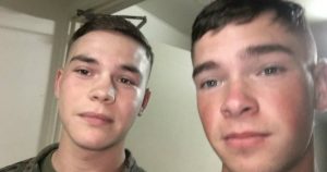 Strangers Unexpectedly Found Their Twin And Couldn't Believe Their Eyes_ everything inspirational
